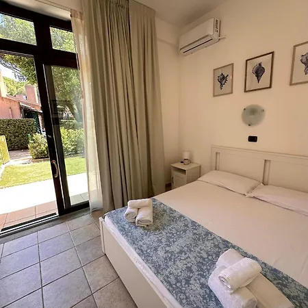 Ama Calaverde * Fort Village